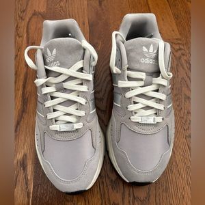 Adidas Retropy F90, like new!